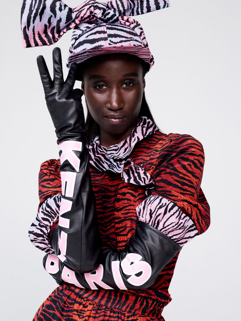 1934683-les-gants-tagues-kenzo-sont-tres-couture-950x0-3